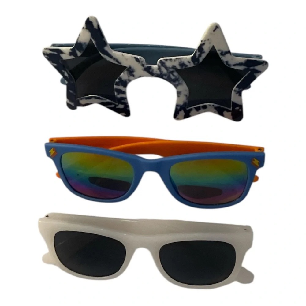 Kids 3 pairs of sunglasses (patriotic, polarized, white change color with sun)